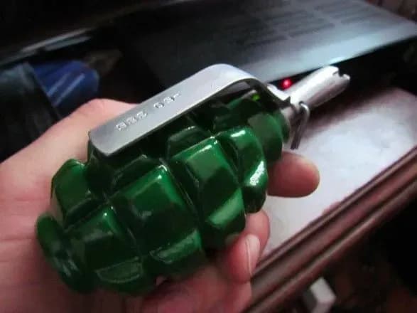 mulyazh-zamist-granati-u-kiyevi-povidomili-pro-zaminuvannya-avtomobilya