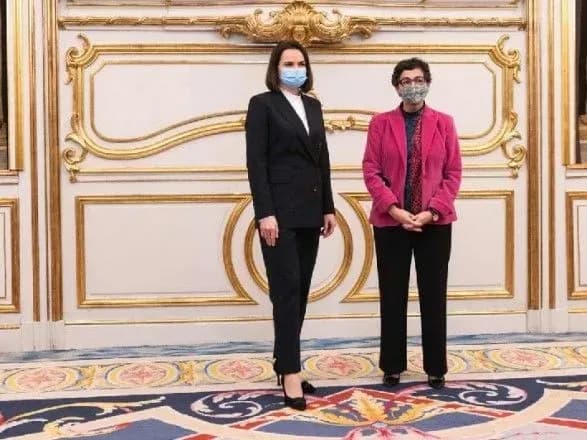 tikhanovska-obgovorila-situatsiyu-v-bilorusi-z-vladoyu-ispaniyi