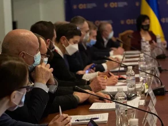 pedagogichna-internatura-ta-pidvischennya-zarplat-u-mon-nazvali-tsili-na-2021-rik