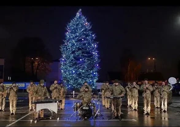 nasha-vidpovid-ssha-ukrayinski-viyskovi-zapisali-svoyu-versiyu-schedrika