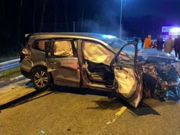 na-kiyivschini-za-vikhidni-stalosya-ponad-100-dtp-ye-zagibli