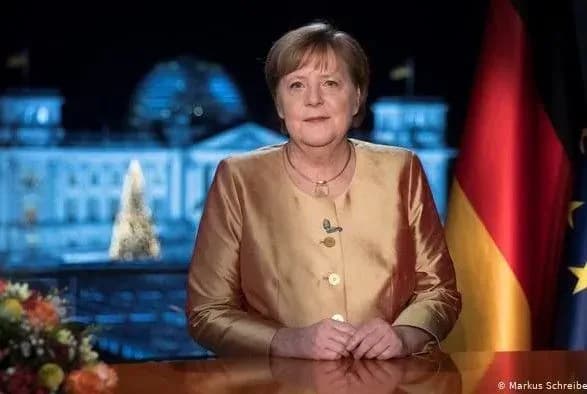 merkel-poobitsyala-zrobiti-scheplennya-vid-covid-19-v-poryadku-chergi