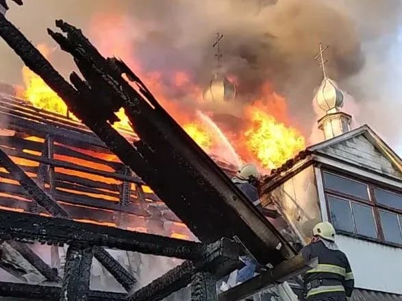 na-khmelnichchini-goriv-zhinochiy-monastir