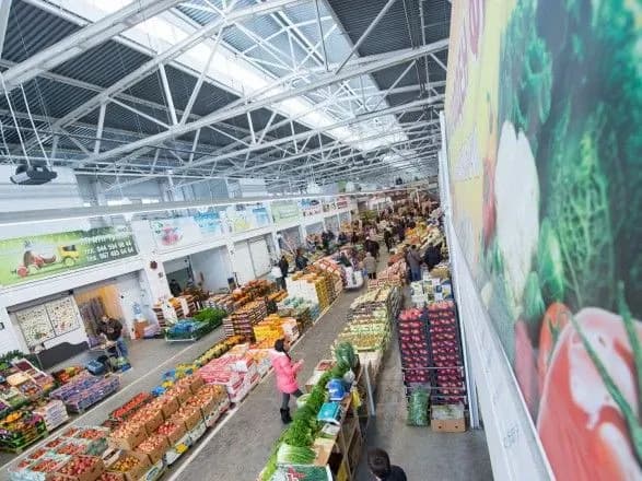 rinok-stolichniy-povidomiv-pro-peremogu-nad-chornim-reyderom-blizkim-do-yuliyi-timoshenko