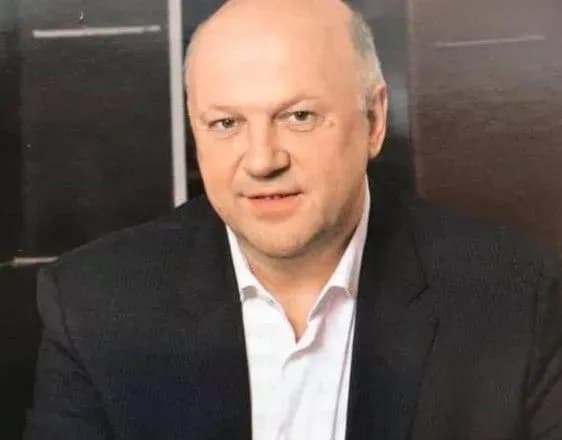 zakupovuvati-privoziti-i-koloti-vaktsini-budut-spetsialno-navcheni-lyudi-pasichnik-vidreaguvav-na-priznachennya-golovnim-po-vaktsinatsiyi