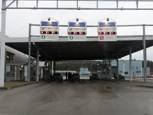 noviy-uryad-estoniyi-prodovzhit-budivnitstvo-stini-na-kordoni-z-rosiyeyu