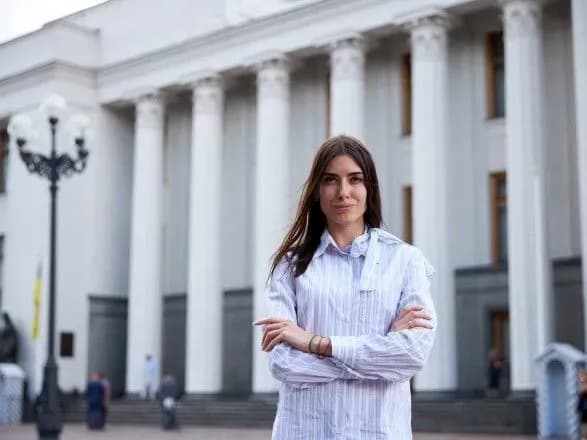 ukrayina-dumaye-nad-oskarzhennyam-povnovazhen-rosiyi-u-parye-cherez-zatrimannya-navalnogo