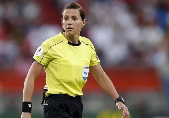 ukrayinka-monzul-potrapila-do-triyki-naykraschikh-arbitriv-desyatilittya-sered-zhinok