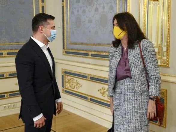 zelenskiy-zustrivsya-z-golovoyu-obsye-khvalivsya-rezhimom-tishi-i-skarzhivsya-na-boyovikiv-yaki-blokuyut-i-galmuyut