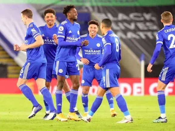 lester-obigrav-chelsi-ta-stav-novim-liderom-apl