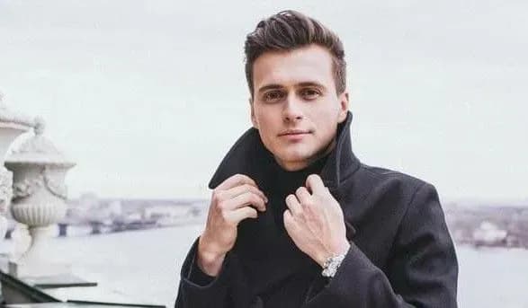 uryad-pogodiv-priznachennya-kolishnogo-shoumena-skichka-golovoyu-cherkaskoyi-oda