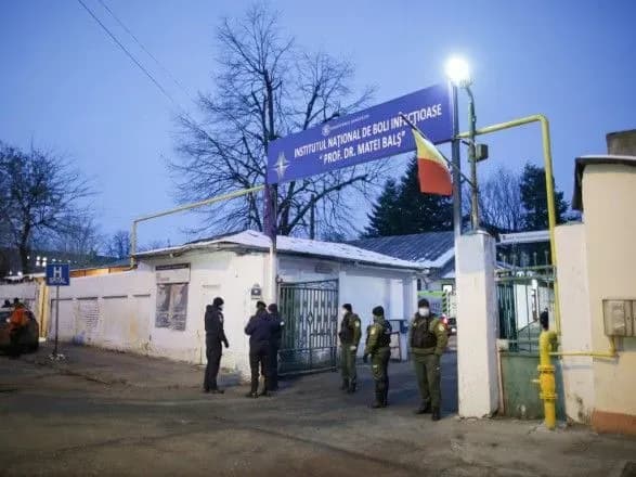 u-stolitsi-rumuniyi-stalasya-pozhezha-u-gospitali-z-infikovanimi-covid-19-ye-zagibli