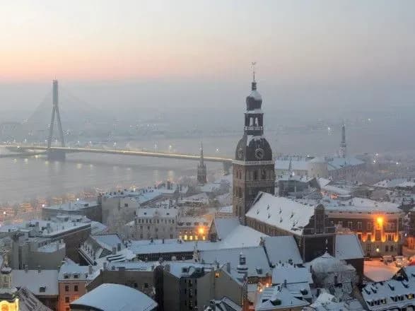 naybilshiy-operator-latviyi-pripinyaye-retranslyatsiyu-ryadu-rosiyskikh-telekanaliv