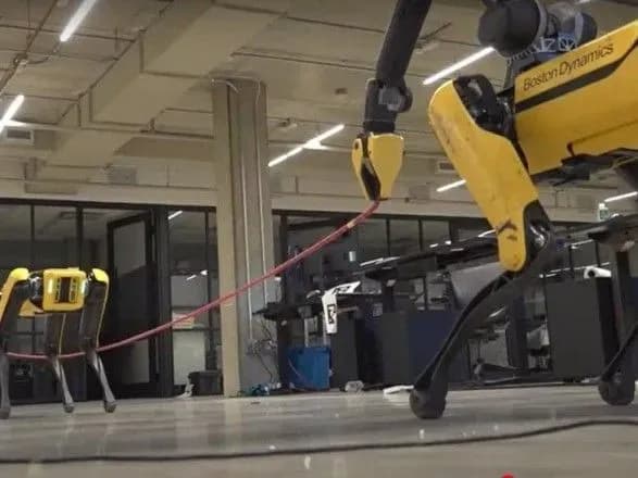 robosobakoyu-boston-dynamics-teper-mozhna-bude-keruvati-distantsiyno-z-bud-yakoyi-tochki-svitu
