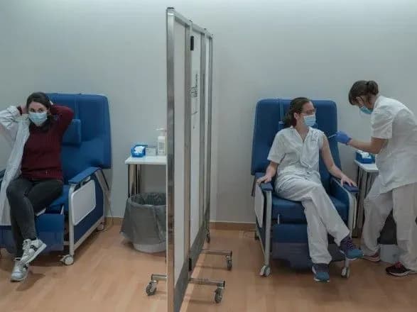 kantsler-avstriyi-zaklikav-regulyatora-yes-ne-tabuyuvati-zayavki-vid-vaktsin-kitay-ta-rosiyi