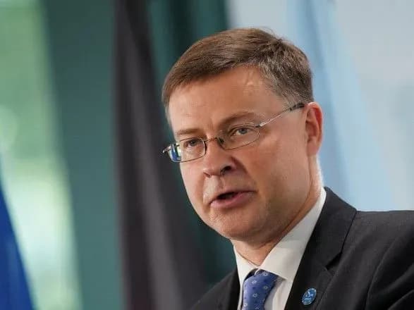 drugiy-transh-koshtiv-vid-yes-zalezhit-vid-mvf-ta-vikonannya-ukrayinoyu-8-strukturnikh-zakhodiv-dombrovskis