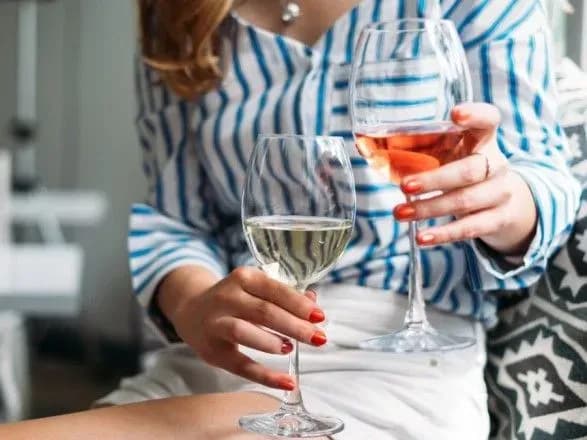 ekspert-nazvav-alkogolniy-napiy-na-import-yakogo-ne-vplinula-navit-koronakriza