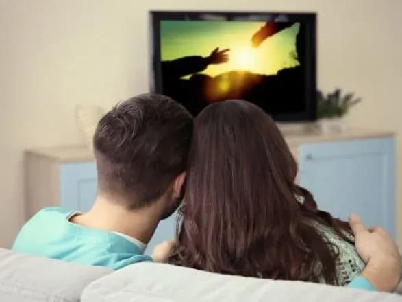 valentin-v-umovakh-pandemiyi-dobirka-naykraschikh-filmiv-do-dnya-zakokhanikh