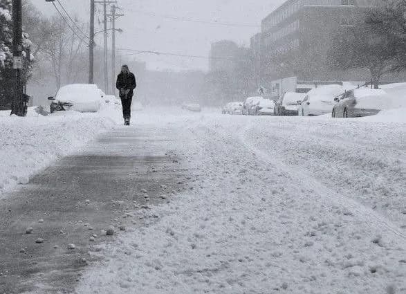 za-vikhidni-u-kiyevi-cherez-ozheleditsyu-travmuvalosya-blizko-150-lyudey