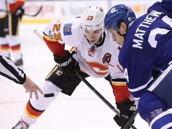 lider-nkhl-zaznav-rozgromnoyi-porazki-v-matchi-regulyarnogo-chempionatu