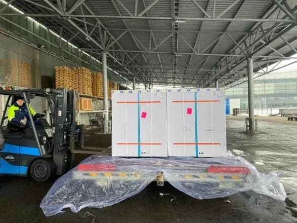 stepanov-postavlenikh-500-tis-doz-vaktsini-astrazeneca-vidrazu-rozvezut-po-regionakh-dlya-vaktsinatsiyi