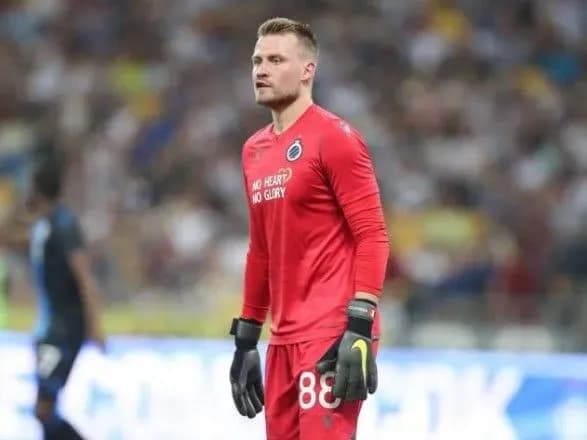 nastavnik-bryugge-povidomiv-pro-dodatkovikh-infikovanikh-na-covid-19-pered-groyu-z-dinamo