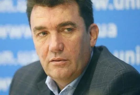 abo-vi-zdayete-pasport-abo-mandat-danilov-pro-rishennya-rnbo-schodo-podviynogo-gromadyanstva