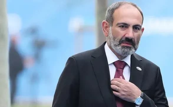 pashinyan-zayaviv-scho-sklikaye-svoyikh-prikhilnikiv-na-miting-v-yerevani-1-bereznya
