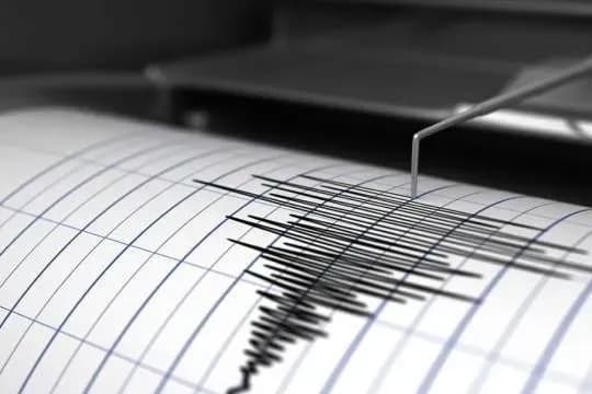 gretsiyu-skolikhnuv-zemletrus-3