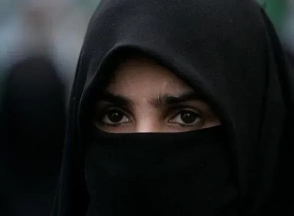 u-shveytsariyi-khochut-zaboroniti-nosinnya-parandzhi