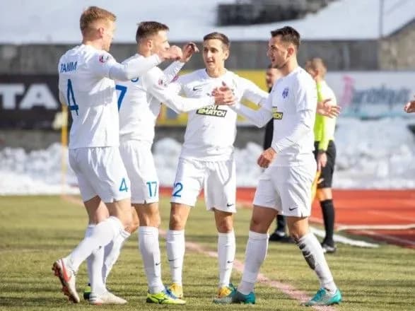 desna-rozgromnoyu-peremogoyu-nad-rukhom-prodovzhila-borotbu-za-top-3-upl