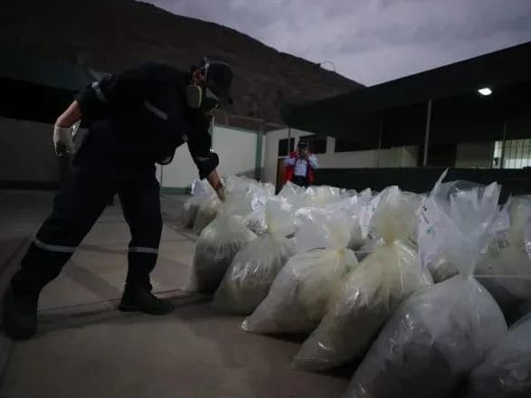 u-peru-spalili-bilshe-20-tonn-narkotikiv