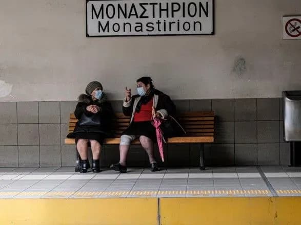 yes-zatverdiv-sertifikat-vaktsinatsiyi-vid-covid-19-zhurnalisti-oznayomilisya-z-tim-scho-peredbachaye-dokument