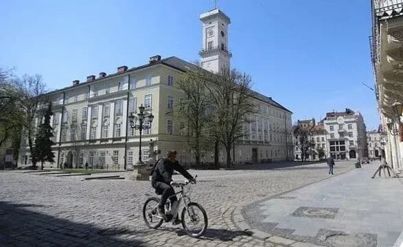 lviv-z-pyatnitsi-zaprovadzhuye-lokdaun
