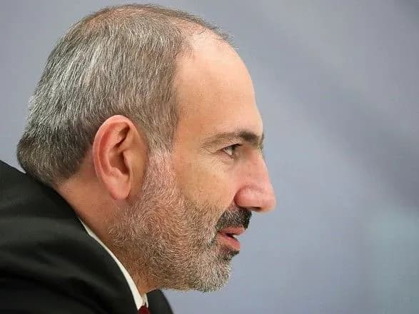 pashinyan-pidtverdiv-chutki-scho-virmeniya-pridbala-rosiyski-su-30-bez-boyepripasiv