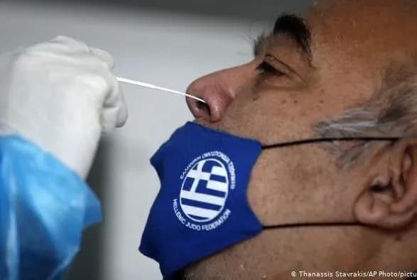 zhitelyam-gretsiyi-rozdavatimut-bezkoshtovni-nabori-dlya-testuvannya-na-covid-19