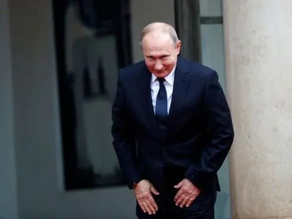 putin-zrobiv-scheplennya-vid-koronavirusu-ale-yakoyu-vaktsinoyu-u-kremli-ne-utochnyuyut