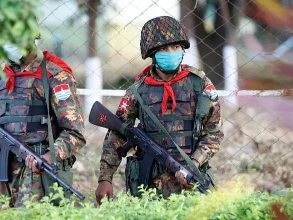 yes-i-ssha-vveli-sanktsiyi-proti-viyskovikh-myanmi