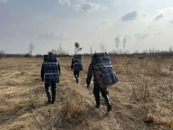 bilya-kordonu-z-bilorussyu-zatrimali-kontrabandistiv-z-medikamentami-virobnitstva-rf