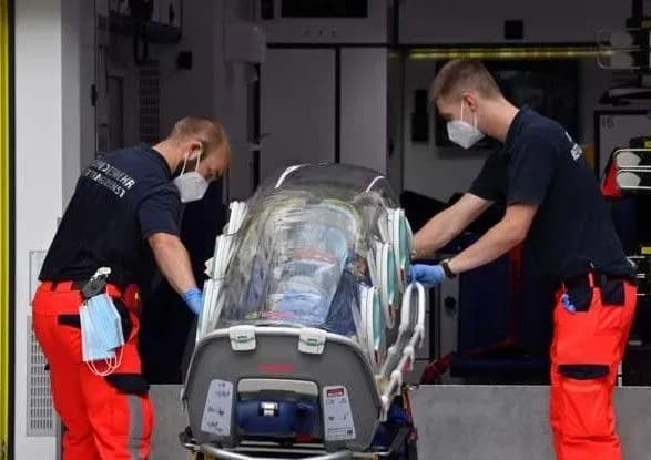 pomer-sche-odin-likar-gospitalyu-de-pislya-otruyennya-lezhav-navalniy