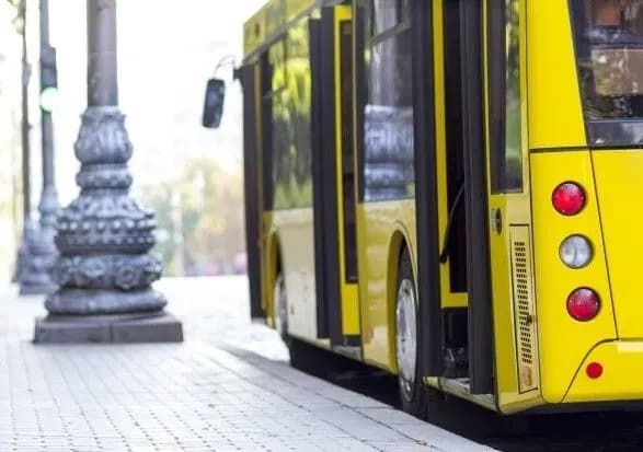 lokdaun-u-kiyevi-spetsperepustki-na-transport-sche-vidavatimut-na-privatni-marshrutki-pustyat-kontrol