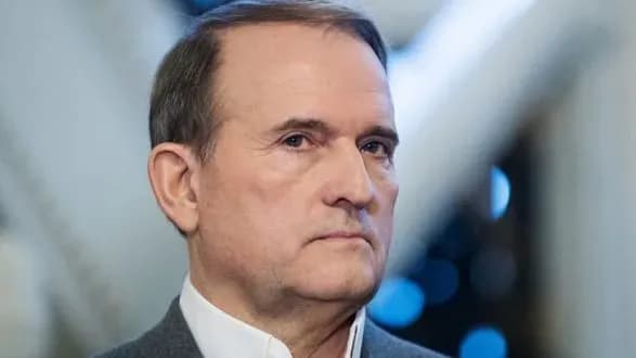 sud-postanoviv-styagnuti-z-medvedchuka-140-tisyach-grn-u-spravi-proti-knigi-pro-stusa