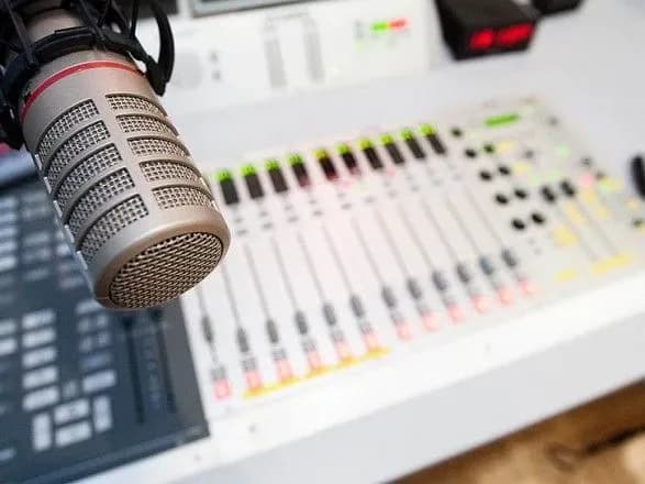 na-radio-kozhna-druga-pisnya-zvuchit-ukrayinskoyu-natsrada-z-pitan-telebachennya-ta-radiomovlennya