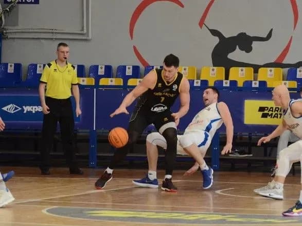 basketbol-lider-basketbolnoyi-superligi-zdobuv-25-tu-peremogu
