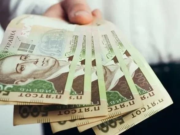 nardepi-povernuli-viplati-likarnyanikh-u-razi-khvorobi-abo-travm