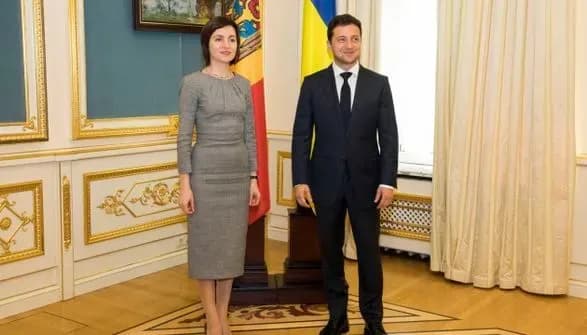 sandu-dvichi-bezuspishno-namagalasya-zvyazatisya-iz-zelenskim-cherez-vikradennya-chausa-zm