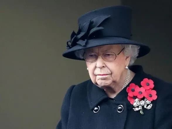 yelizaveta-ii-povernulasya-do-svoyikh-korolivskikh-obovyazkiv-pislya-smerti-cholovika