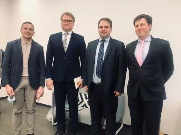 u-kvitni-vidbuvsya-pershiy-spilniy-dialog-farmatsevtichnogo-sektoru-ta-organiv-derzhavnoyi-vladi-schodo-vidkrittya-rinku-yes-dlya-ukrayinskikh-likarskikh-zasobiv-ubta