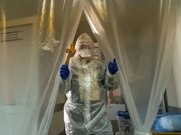 v-ukrayini-vzhe-2-025-mln-vipadkiv-covid-19-za-dobu-7-930