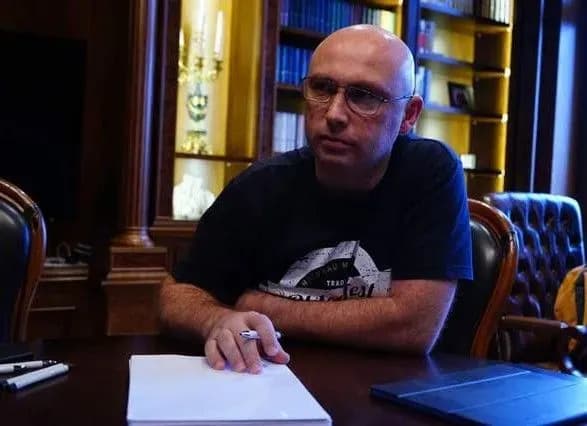 vorogovi-ne-poradish-firmanyuk-pro-zhittya-pid-sanktsiyami-rnbo